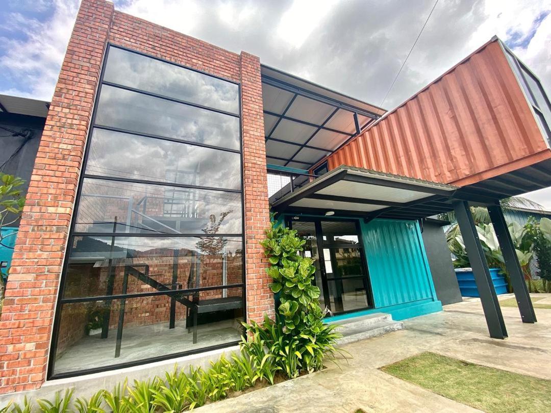 Hotel The Cozytainer Taiping Exterior foto